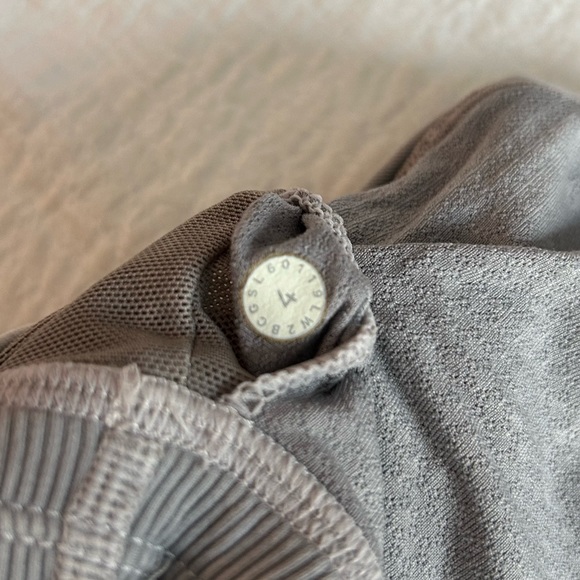 Lululemon Free to Be Bra *Dye Wash - Picture 6 of 9